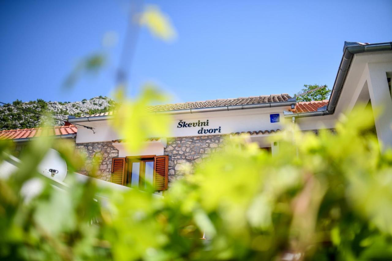 Holiday Home Skevini Dvori Starigrad Paklenica Eksteriør billede