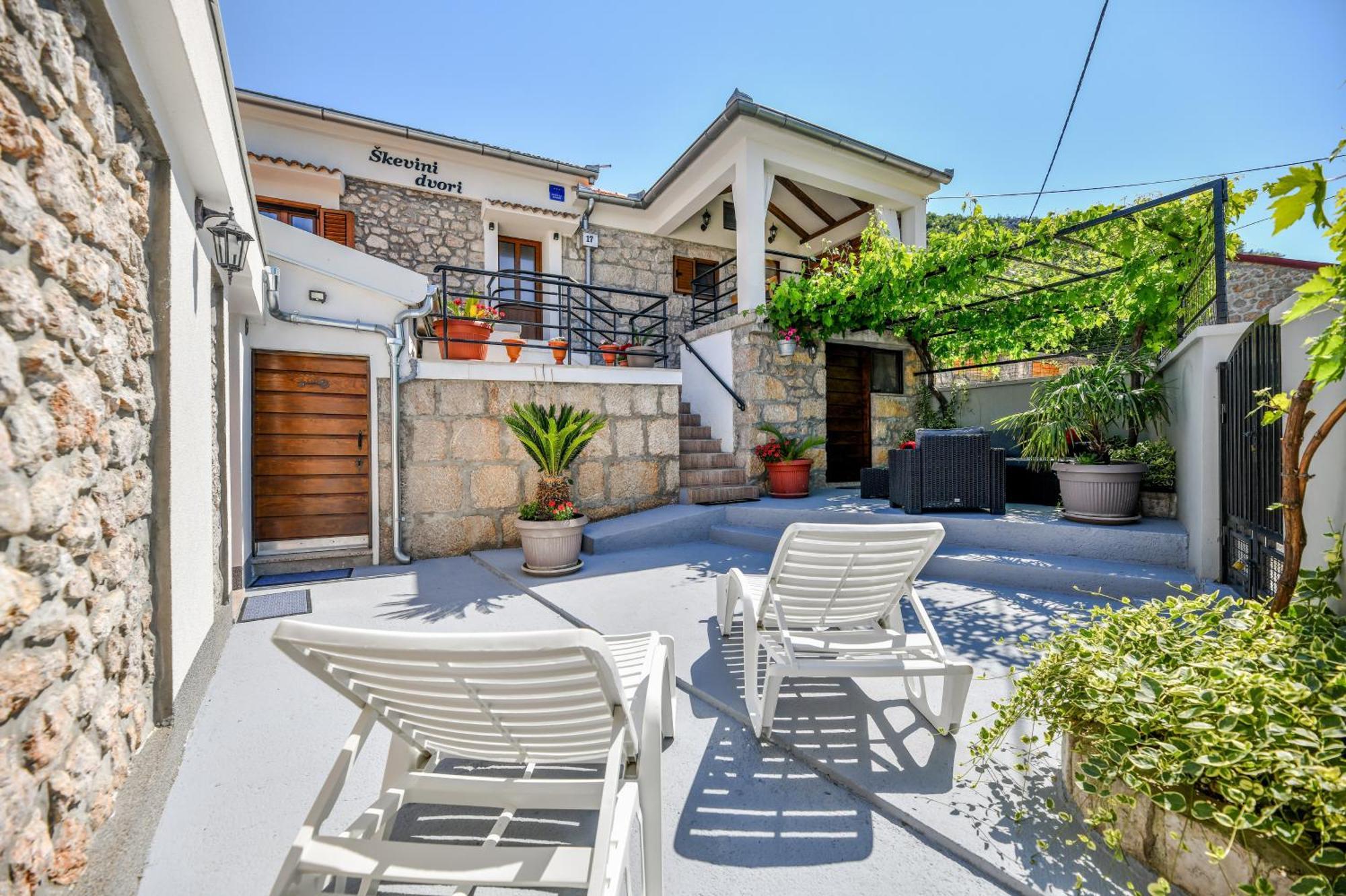 Holiday Home Skevini Dvori Starigrad Paklenica Eksteriør billede